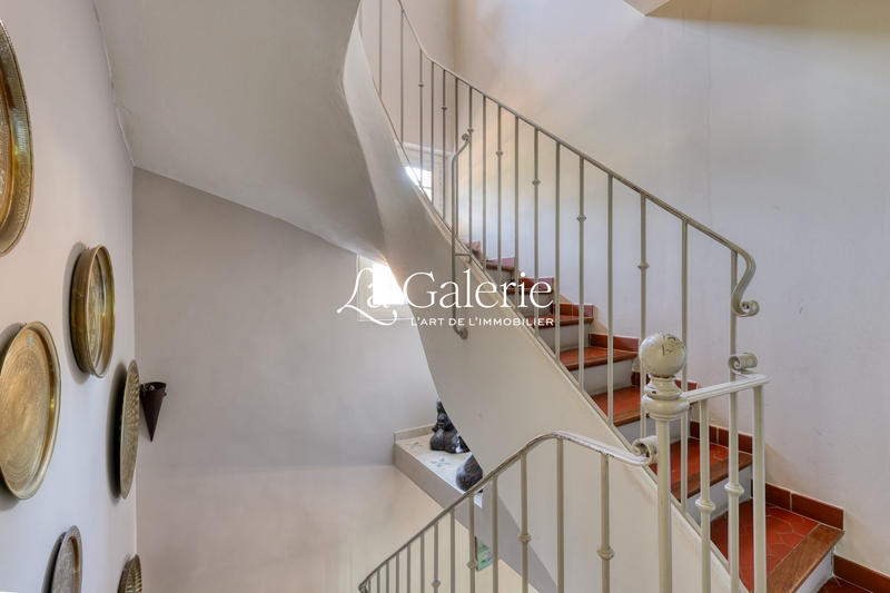 Maison ancienne - 250 m² - 9 pièces