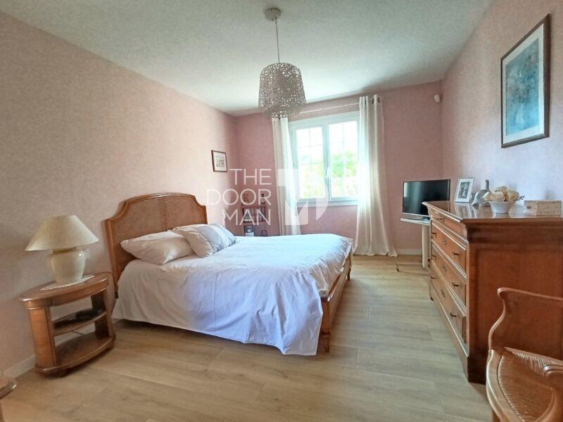 Propriété - 160 m² - 6 pièces