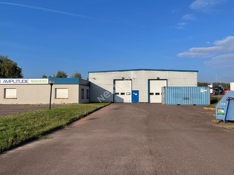 Local d'activité / Entrepôt - 803 m²