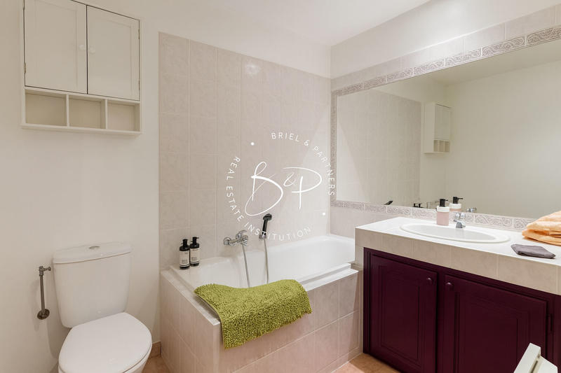 Appartement - 77 m² - 3 pièces