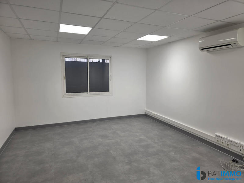 Local d'activités - 1 500 m²