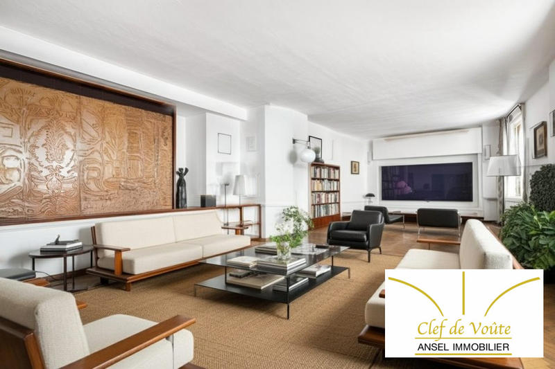 Appartement - 129 m² - 5 pièces