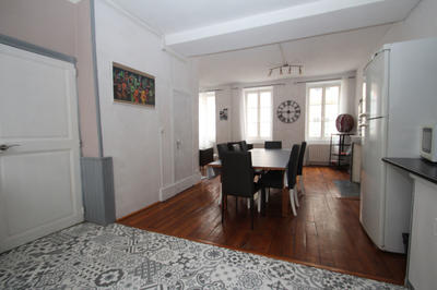 Appartement - 128 m² - 4 pièces