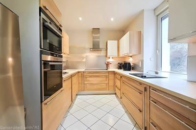 Maison - 205 m² - 9 pièces