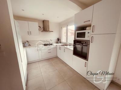 Villa - 157 m² - 6 pièces