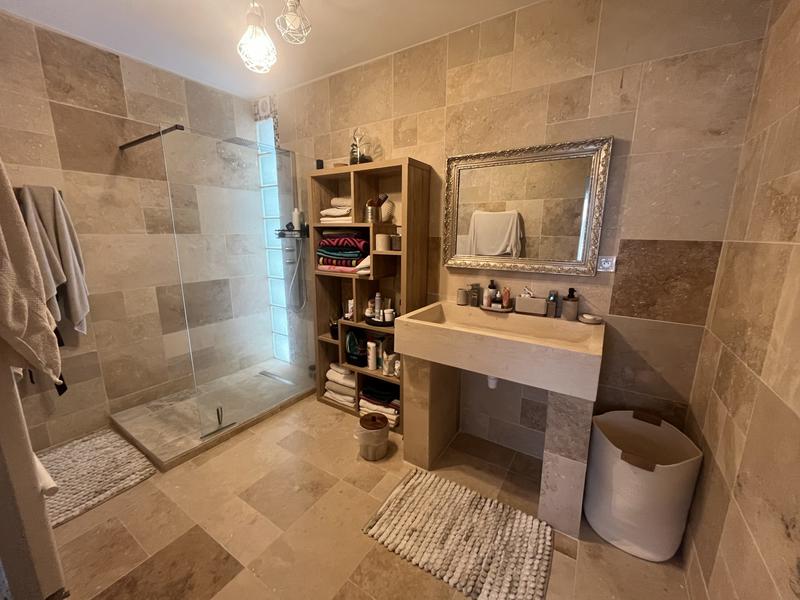 Villa - 250 m² - 5 pièces