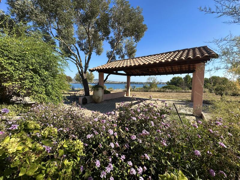 Maison - 270 m² - 3 pièces