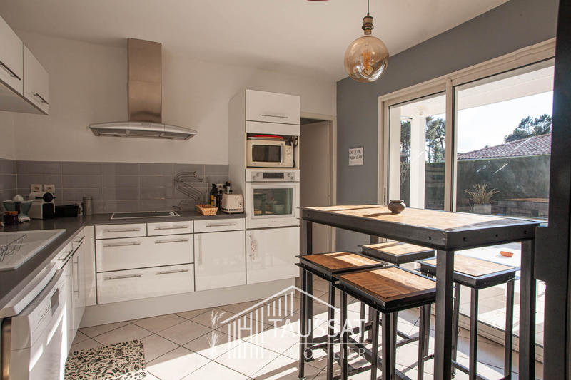 Maison - 138 m² - 6 pièces