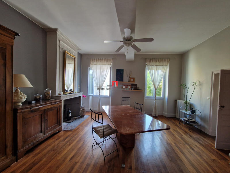 Maison - 200 m² - 5 pièces