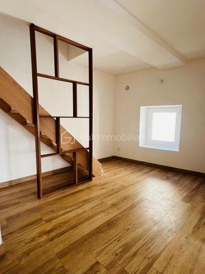 Immeuble - 110 m² - 3 pièces