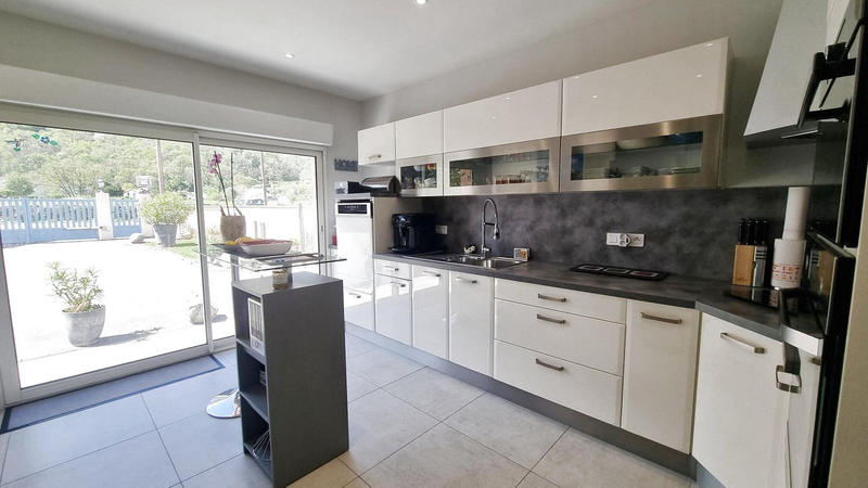 Maison - 196 m² - 6 pièces