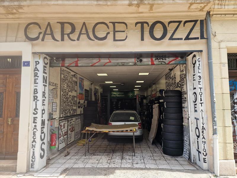 Local commercial - 113 m² - 2 pièces