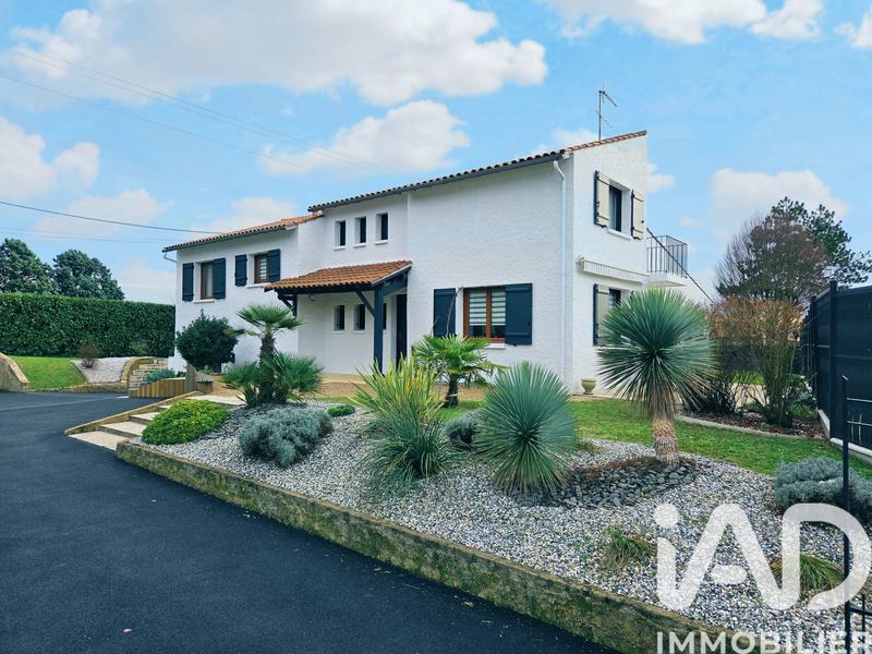 Maison - 176 m² - 6 pièces