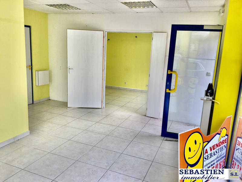 Local commercial - 46 m² - 4 pièces