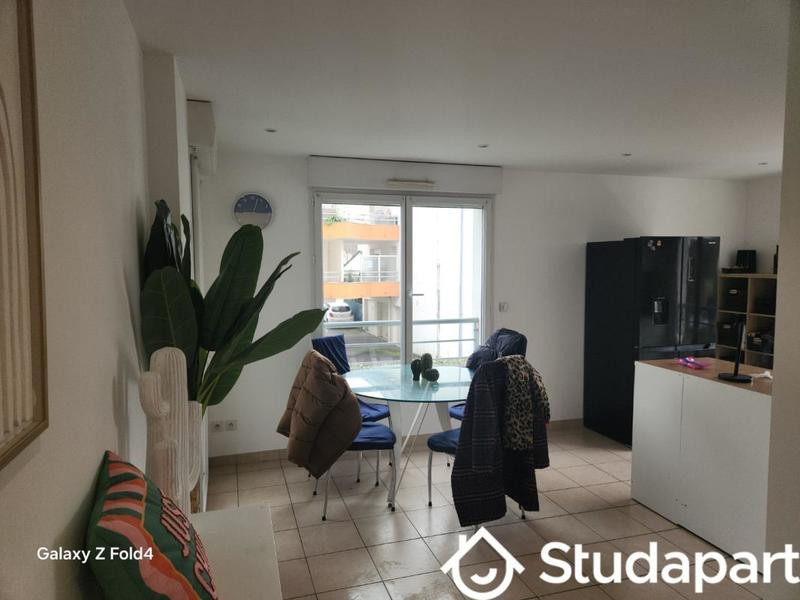 Chambre - 9 m² - 1 pièce