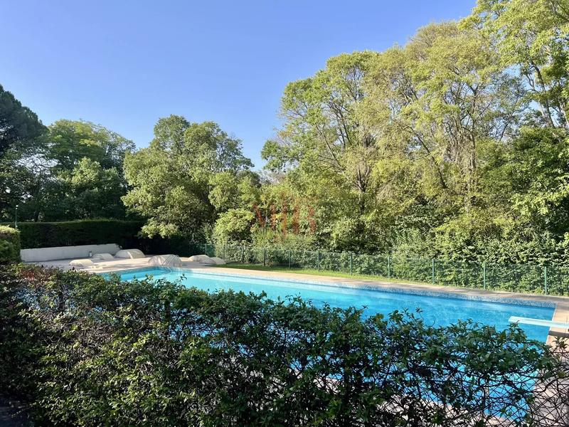 Appartement - 190 m² - 7 pièces