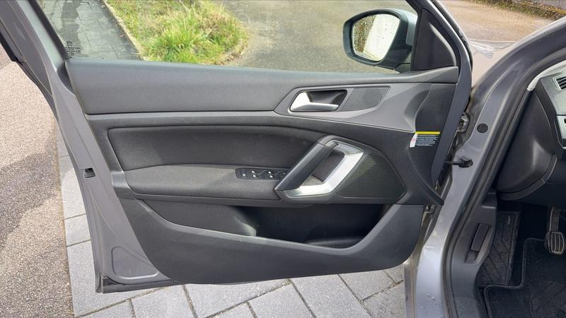 Peugeot 308 II 1.2 Puretech 130 Allure