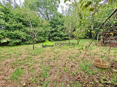 Terrain constructible - 1 260 m²