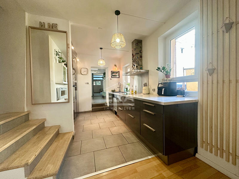 Appartement - 136 m² - 6 pièces