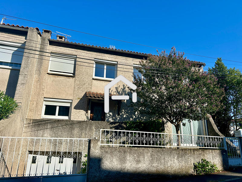 Maison - 93 m² - 4 pièces