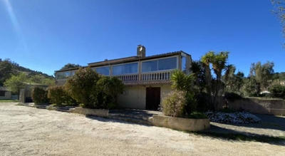 Maison - 358 m² - 14 pièces