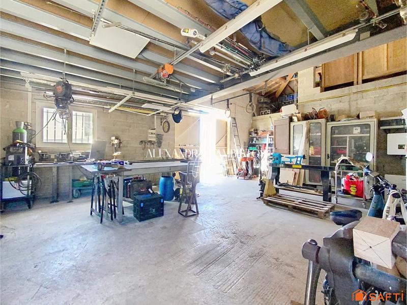 Maison - 248 m² - 10 pièces