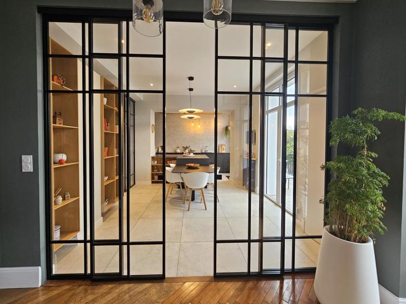 Maison - 270 m² - 11 pièces