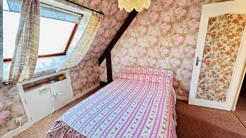 Maison - 90 m² - 5 pièces