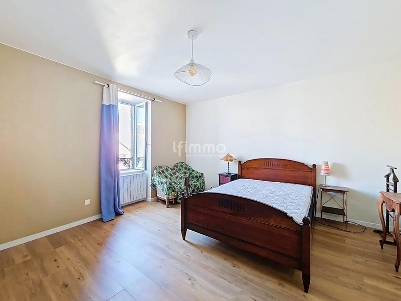 Appartement - 85 m² - 3 pièces