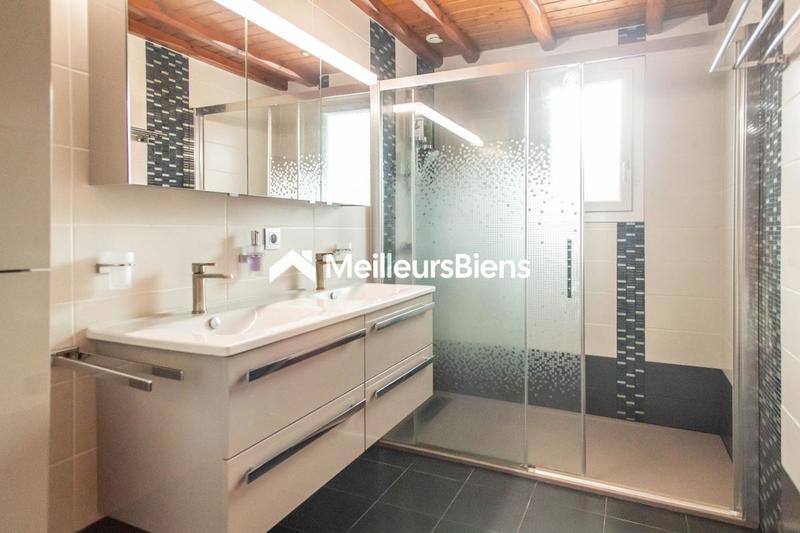 Maison - 170 m² - 6 pièces