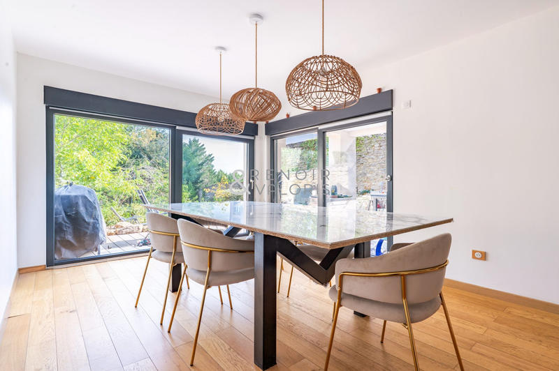 Maison - 160 m² - 5 pièces