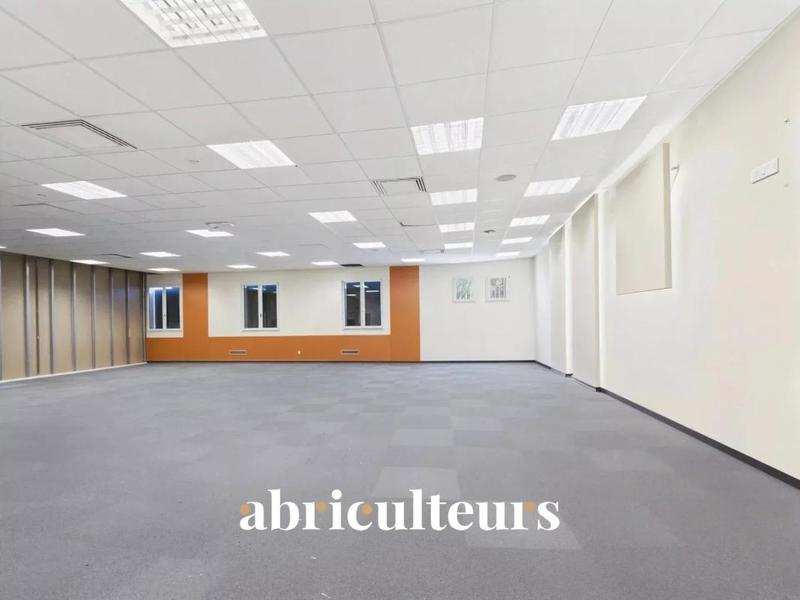 Local commercial - 295 m²