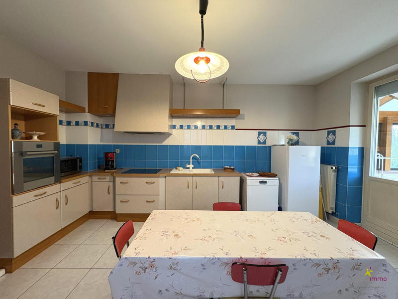 Maison - 231 m² - 6 pièces