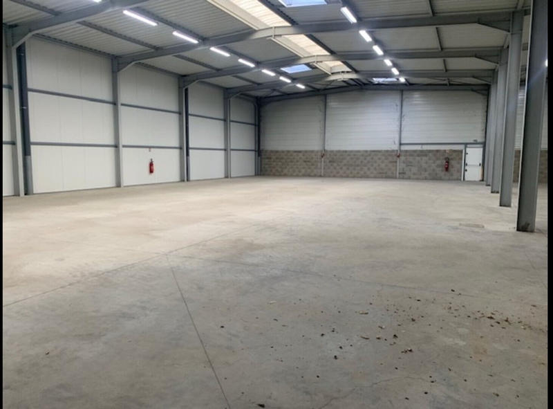 Local d'activité / Entrepôt - 660 m²