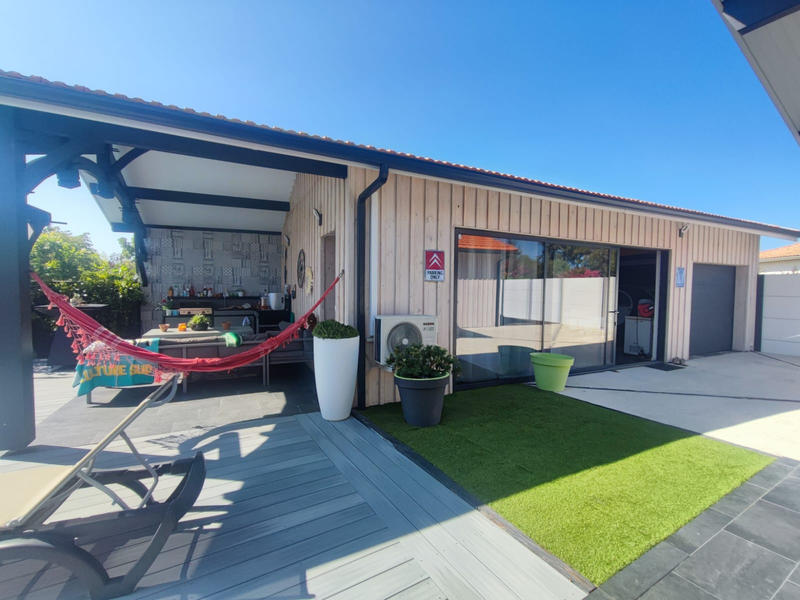 Propriété - 90 m² - 4 pièces