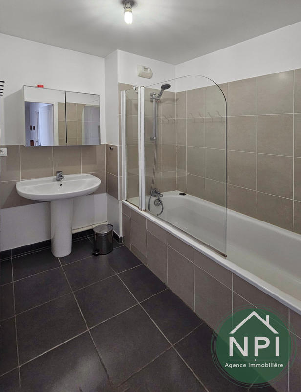 Maison - 90 m² - 6 pièces