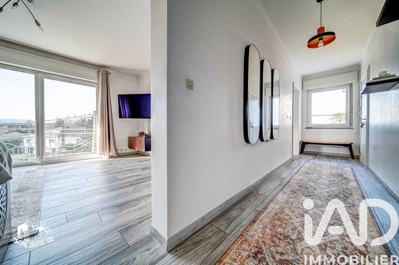 Appartement - 99 m² - 4 pièces