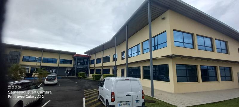 Bureau - 118 m² - 3 pièces