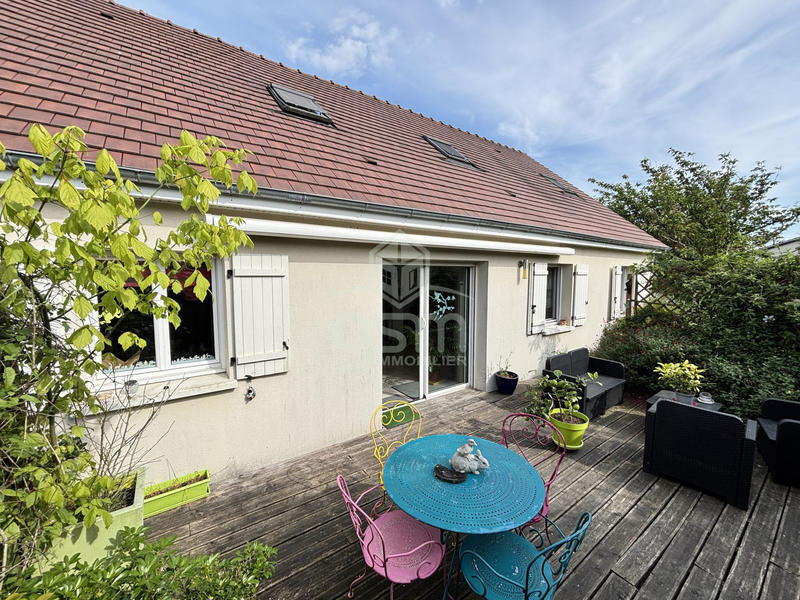 Maison traditionnelle - 130 m² - 6 pièces
