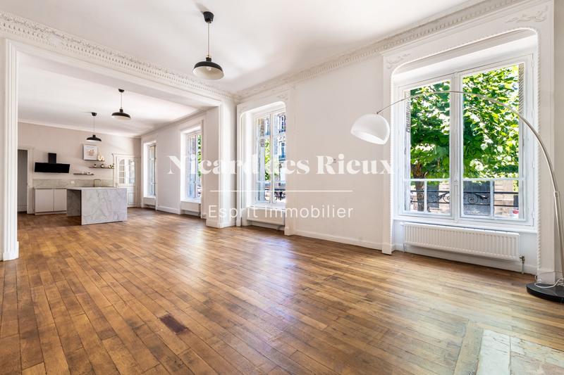 Appartement - 126 m² - 4 pièces