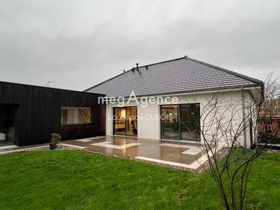 Maison - 200 m² - 5 pièces