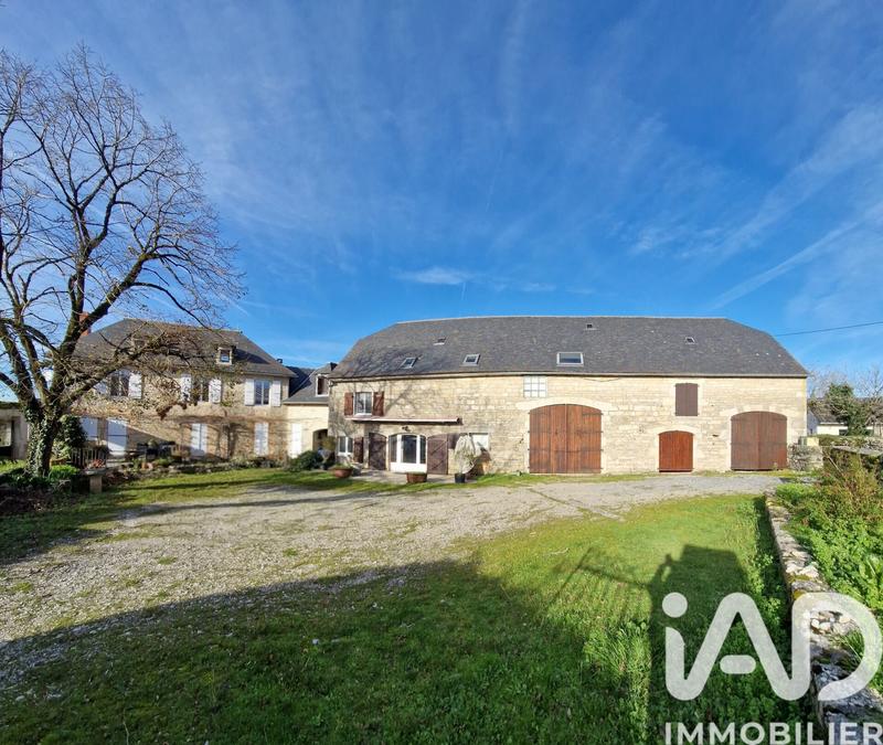 Maison - 550 m² - 20 pièces