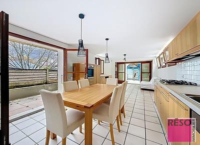 Villa - 180 m² - 6 pièces