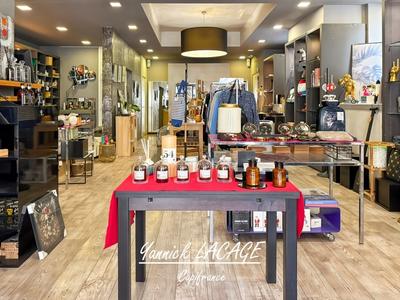 Fonds de commerce - 210 m²