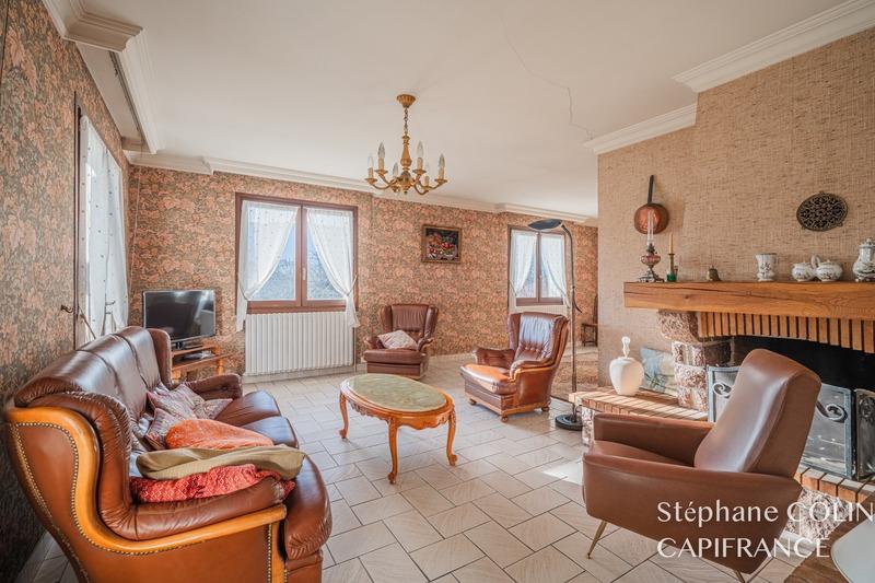 Maison - 201 m² - 8 pièces