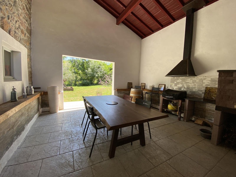 Maison - 245 m² - 5 pièces