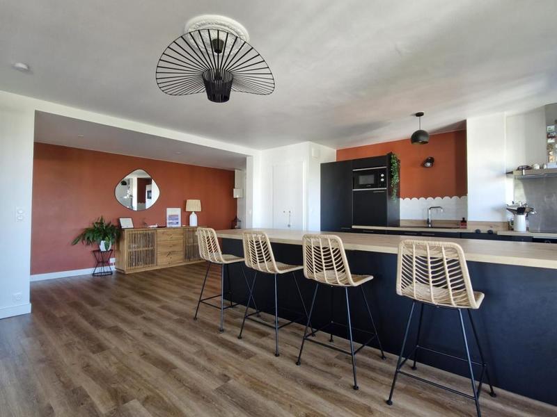 Appartement - 99 m² - 5 pièces