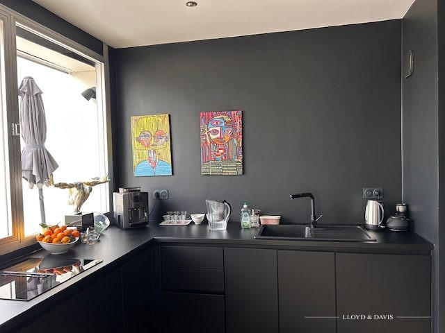 Appartement - 160 m² - 5 pièces