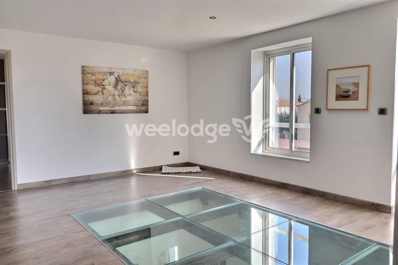 Maison - 200 m² - 5 pièces