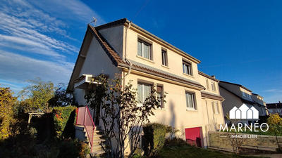 Maison traditionnelle - 97 m² - 5 pièces